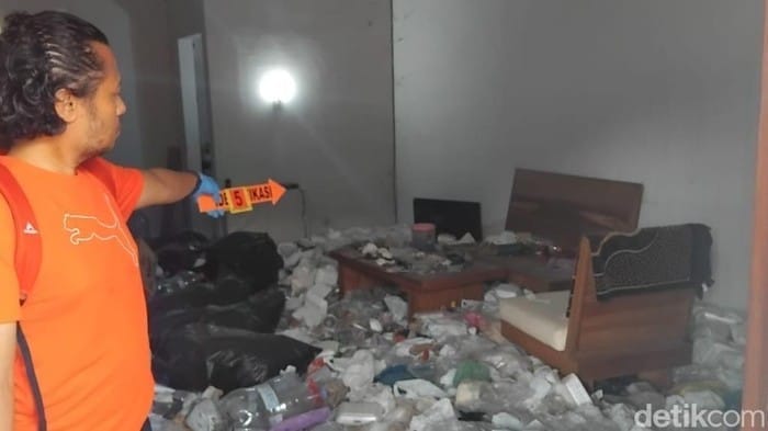 Mayat Pria Ditemukan di Kamar Penuh Sampah di Pati
