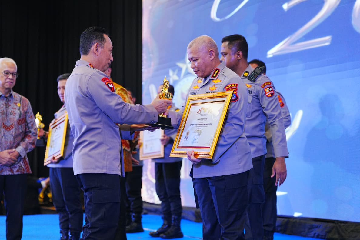 Polda Kalsel Raih Penghargaan Kompolnas Awards 2025 untuk Kategori Polda Kelompok B Terbaik