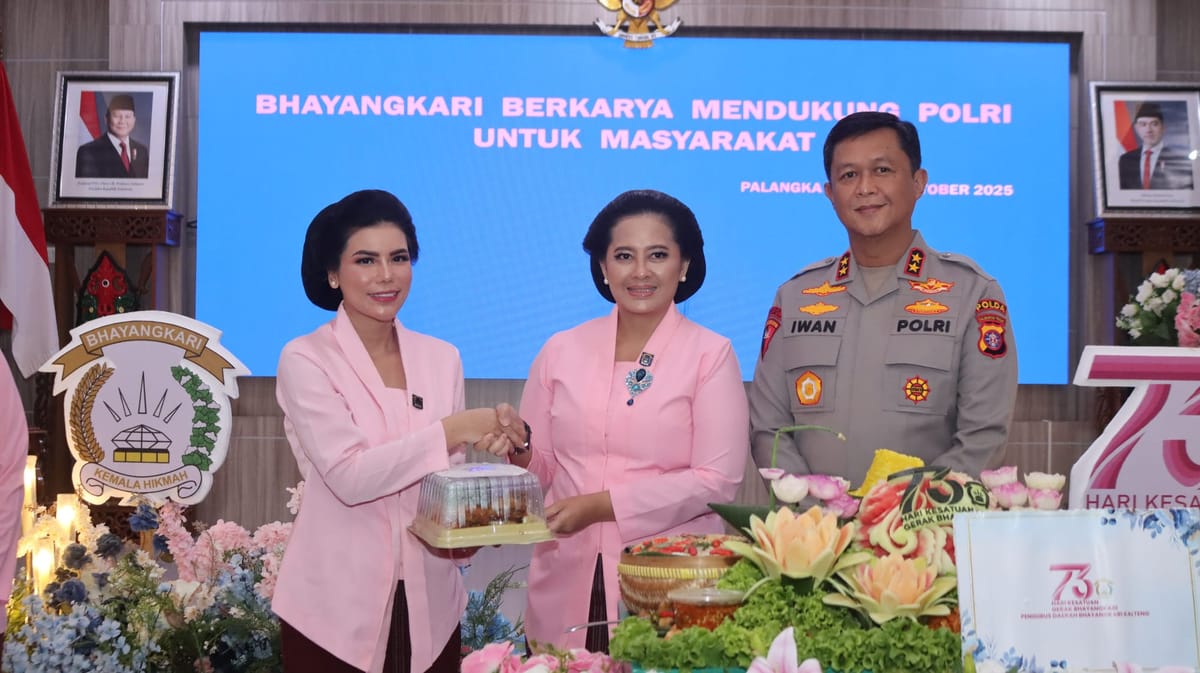Polda Kalteng Gelar Syukuran dan Salurkan Bantuan Pendidikan di Peringatan HKGB Ke-73