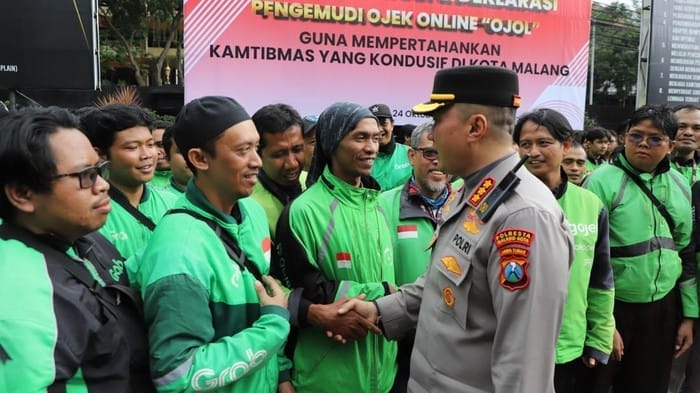 Polresta Malang Kota Gelar Apel Bareng Ojol, Lengkap dengan Baksos dan Pemeriksaan Kesehatan
