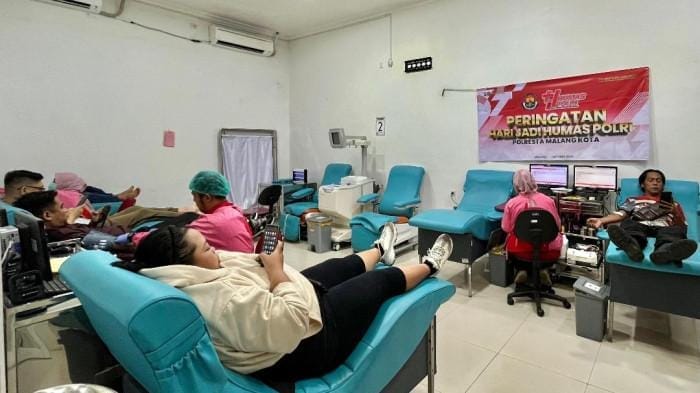 Polresta Malang Kota Peringati HUT ke-74 Humas Polri dengan Bakti Kesehatan Donor Darah