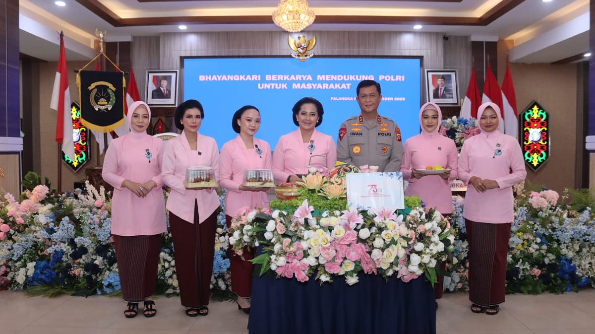 Rayakan HKGB Ke-73, Polda Kalteng Berbagi Tali Asih untuk Dukung Pendidikan Akademik