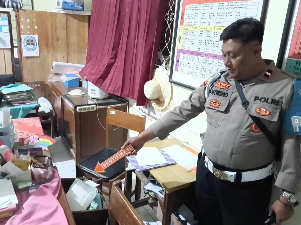 SDN 1 Bumitirto Wonosobo Dibobol Pencuri, Kaca Jendela Ditemukan Pecah