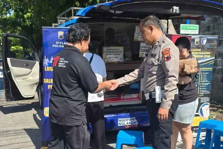 Samsat Keliling Permudah Warga Kota Semarang Bayar Pajak Kendaraan Bermotor