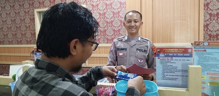 Samsat Semarang 1 Tawarkan Pengalaman Baru: Bayar Pajak dengan Hati