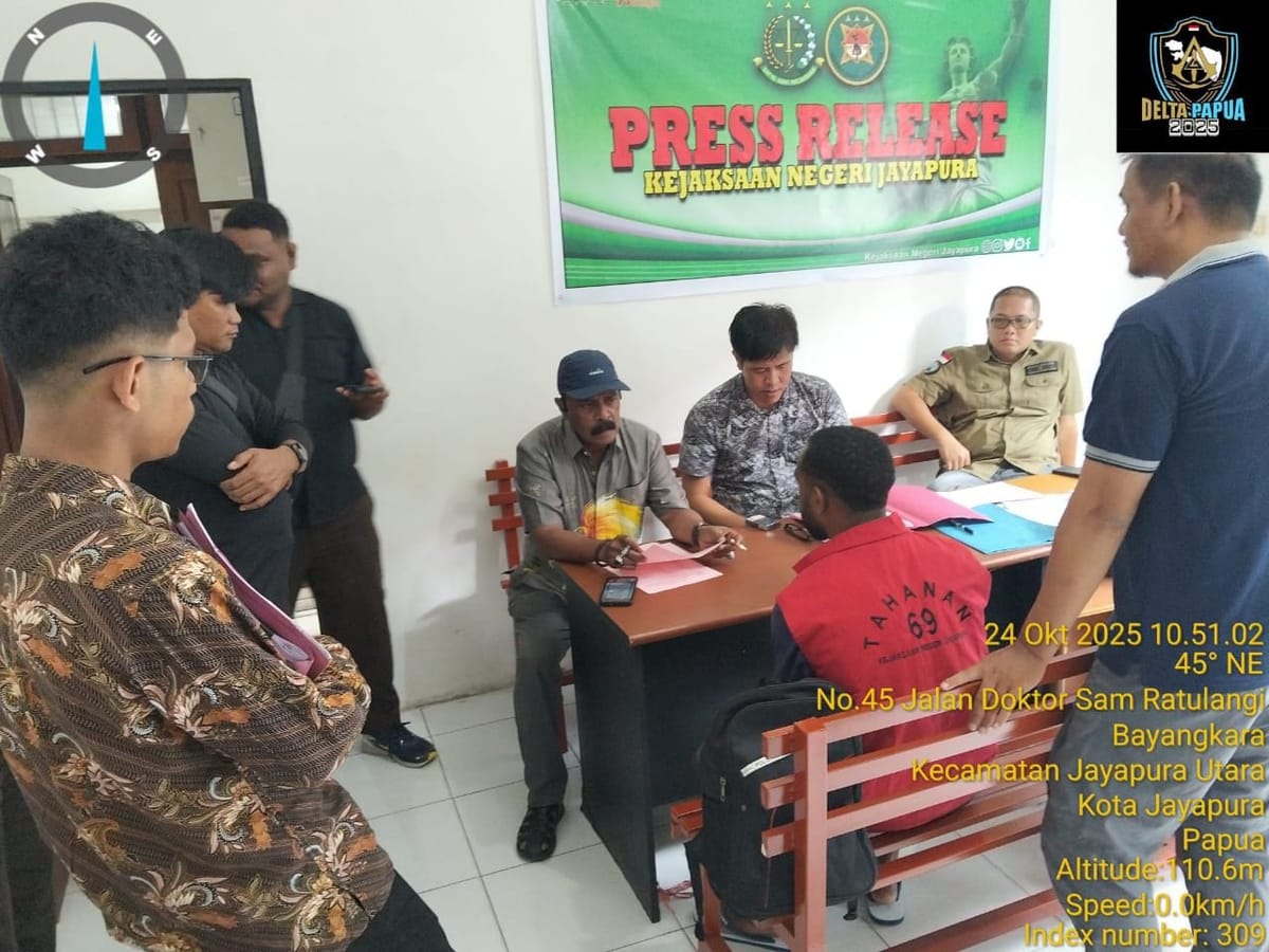 Satgas Operasi Damai Cartenz-2025 Serahkan Tersangka dan Barang Bukti ke Kejari Jayapura
