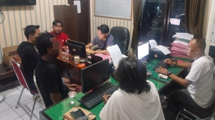 Satpol PP Dikeroyok Sekelompok Pemuda Mabuk di Alun-alun Cilacap, Polisi Buru Tiga Pelaku