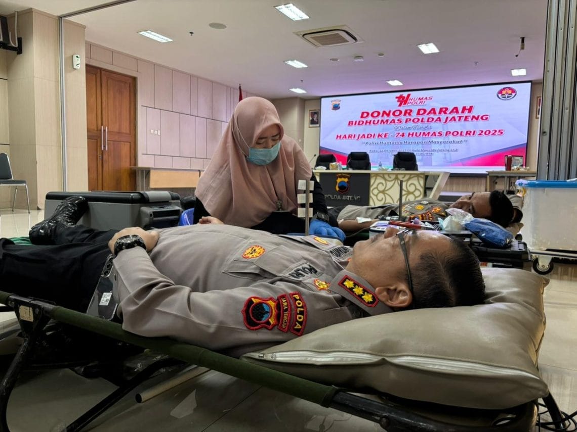 Semarak HUT ke-74 Humas Polri, Bidhumas Polda Jateng Ajak Awak Media Donor Darah