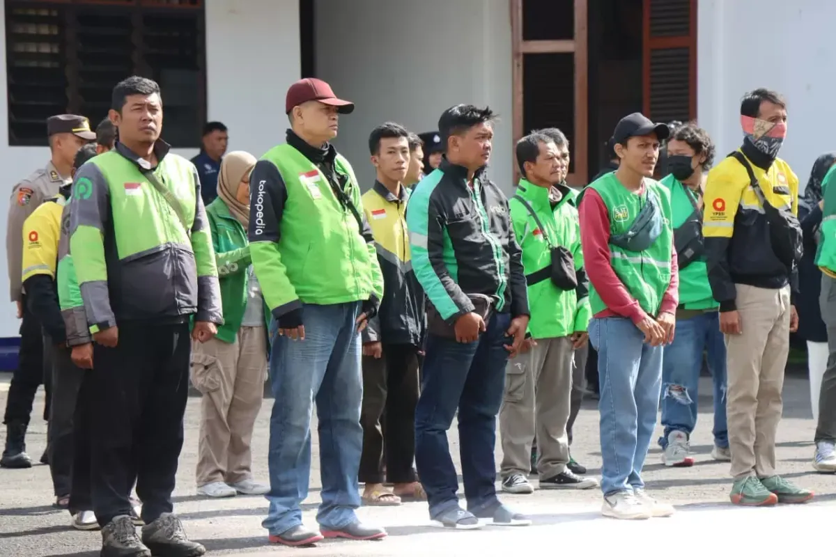 Sinergi Jaga Keamanan, Polri Gelar Apel Kamtibmas Bersama Pengemudi Ojek Online