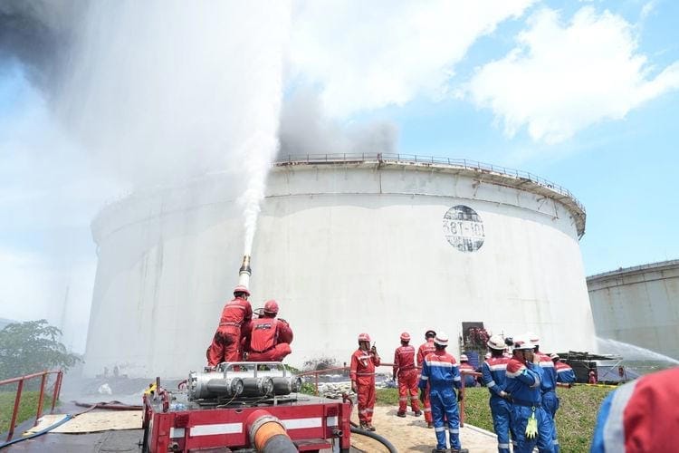 Beredar Informasi Kilang Pertamina Kebakaran, Polresta Cilacap Pastikan Hanya Pembersihan Tangki