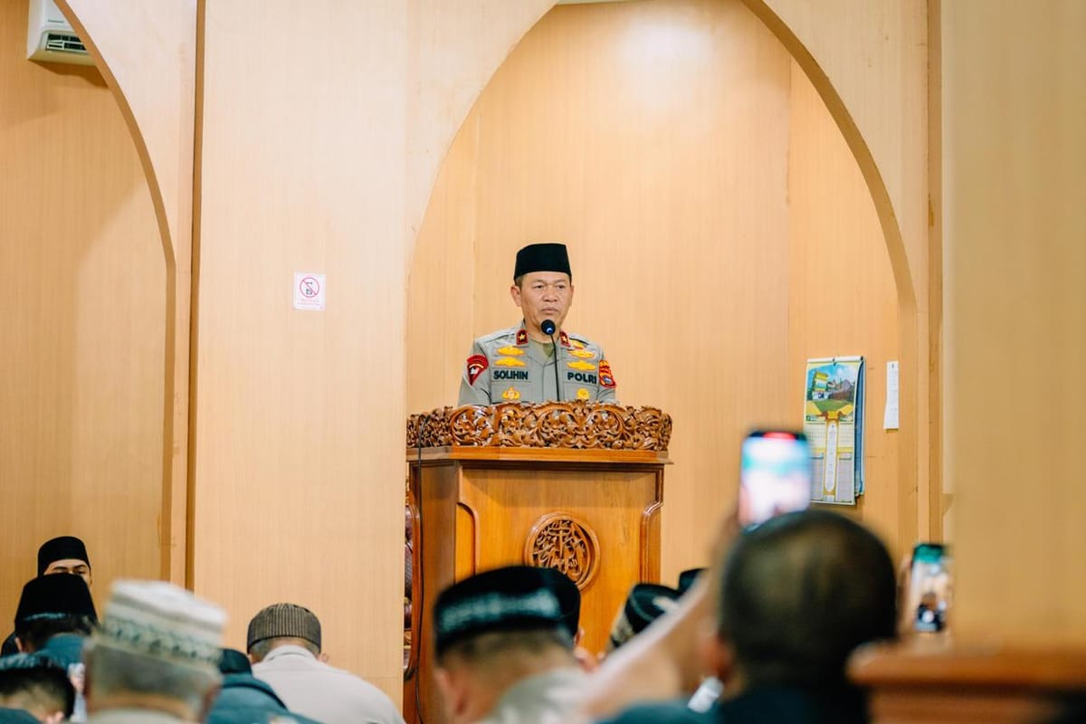 Brigjen Pol Solihin Hadiri Subuh Berjamaah di Masjid Al-Iman: “Masjid Tempat Kita Satukan Langkah dan Doa”
