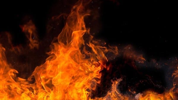 Bus Wisata Sarat Penumpang Terbakar di Tol Boyolali