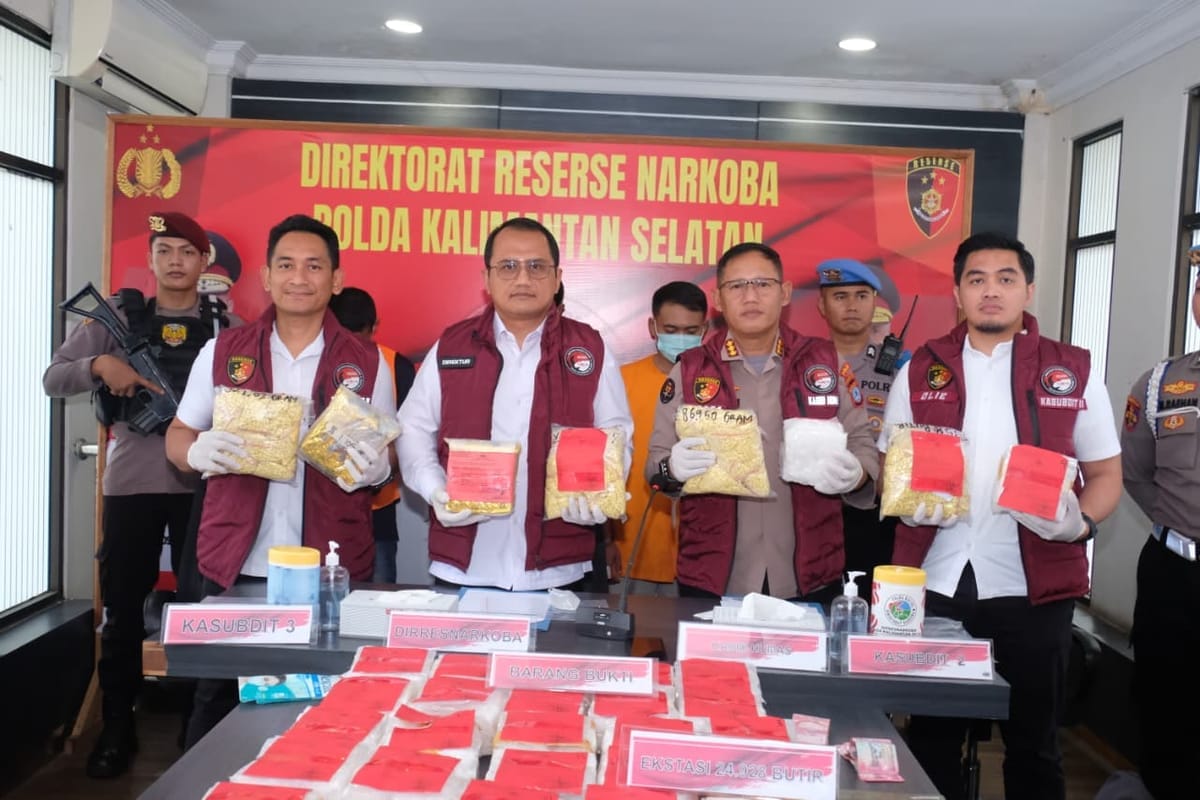 Ditresnarkoba Polda Kalsel Bongkar Jaringan Narkoba Lintas Provinsi, Amankan 44,5 Kg Sabu dan 25 Ribu Ekstasi Senilai Rp92 Miliar