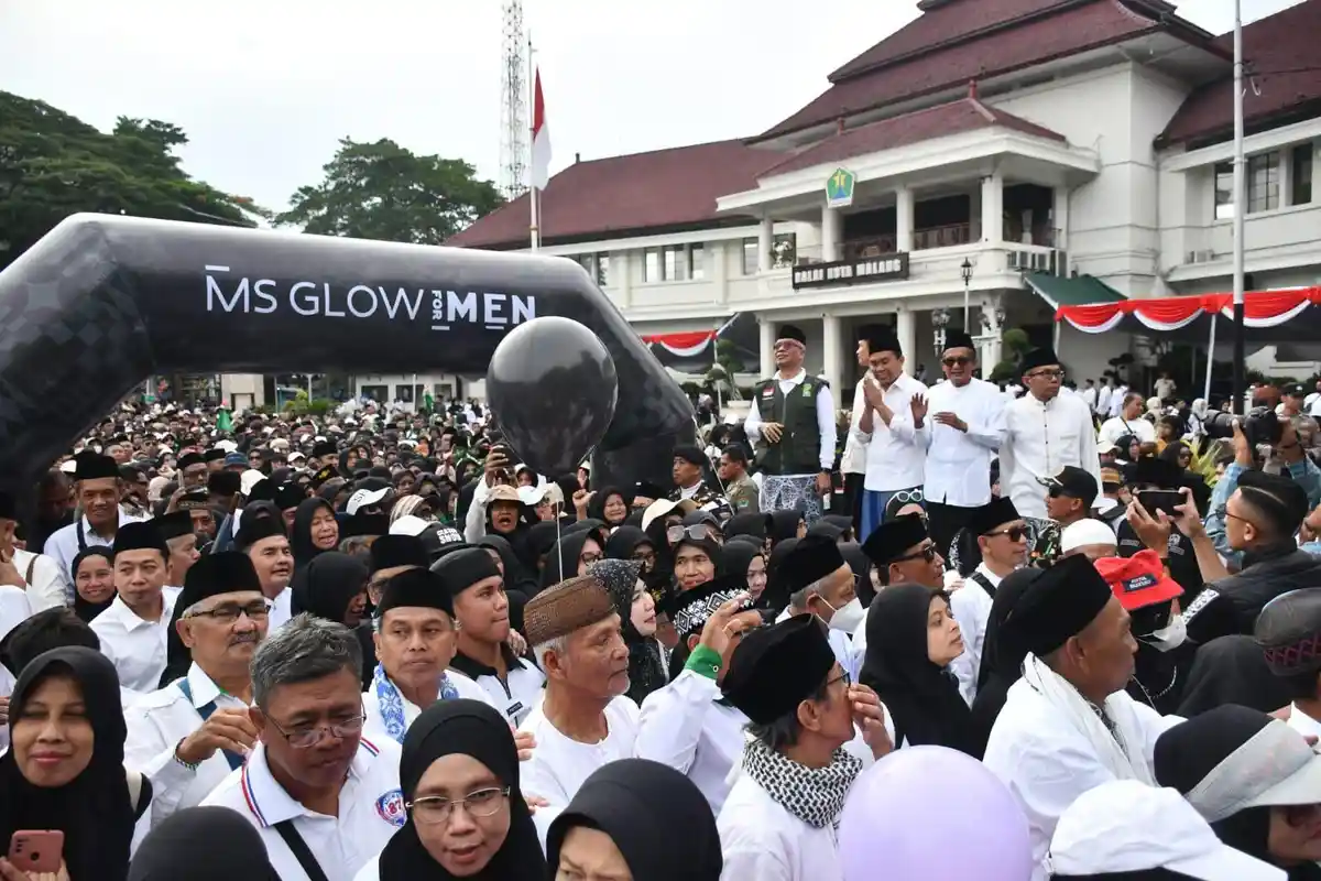 Jalan Sehat Sarungan di Kota Malang Kolaborasi Budaya Pesantren dan Sport Tourism