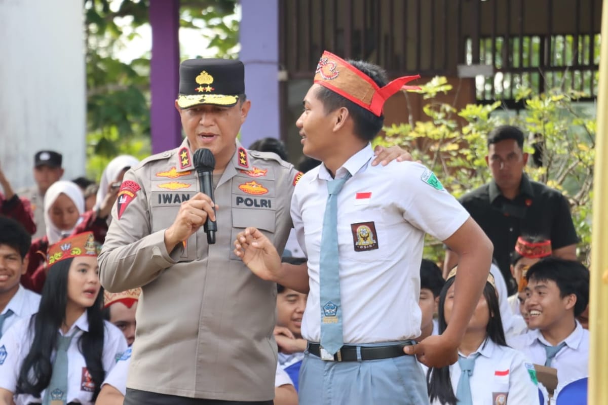 Kapolda Kalteng Ajak Pelajar Bartim Kenali dan Manfaatkan Layanan Cepat Tanggap 110 dan Pamapta