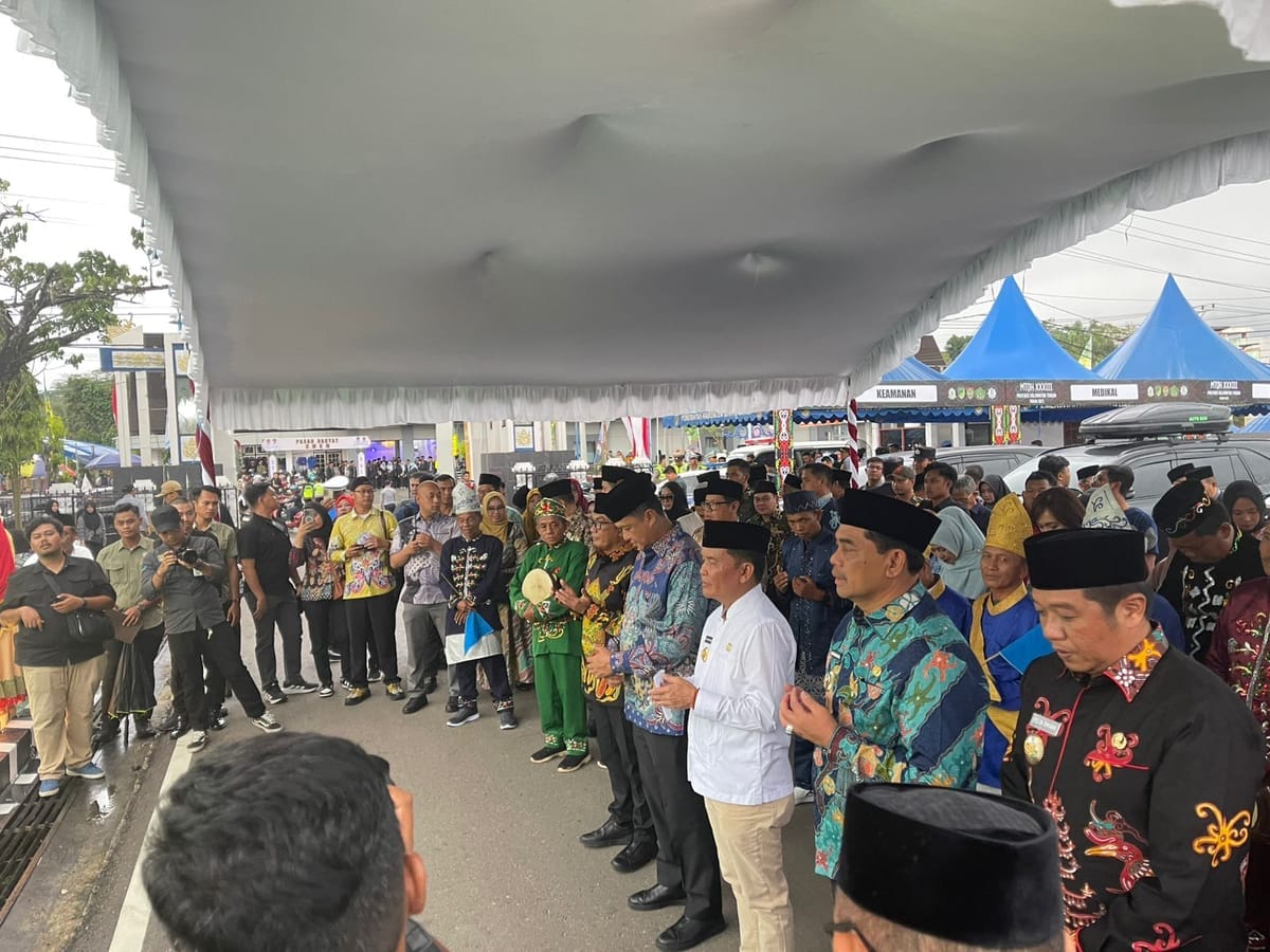 Kapolda Kalteng Dampingi Gubernur pada Peresmian Pameran dan Pasar Rakyat di Barito Utara
