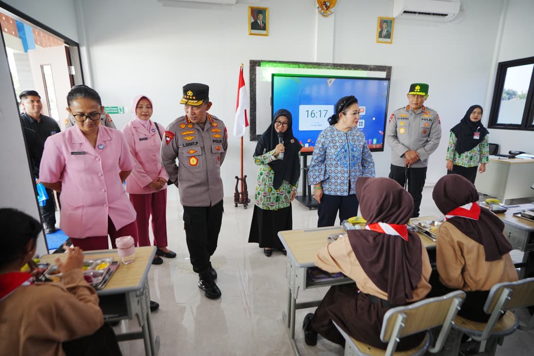 Kolaborasi Polri dan YKB Hadirkan Sekolah Unggulan, Titiek Soeharto: Ini Bukti Kepedulian Kapolri pada Pendidikan