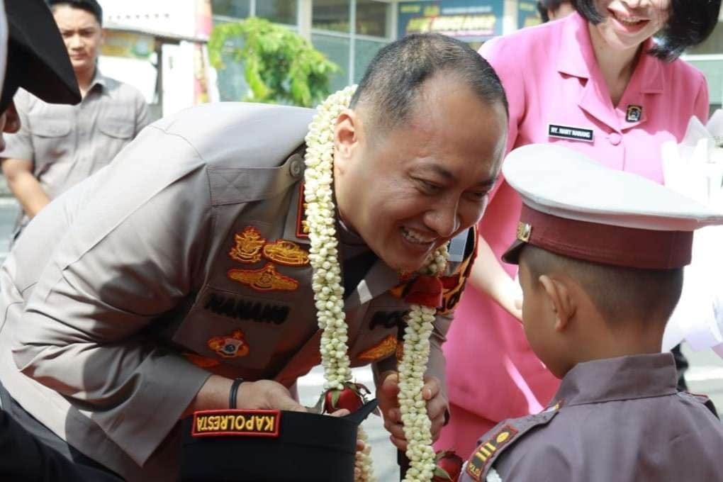 Pelindung Kaum Rentan: Konsistensi Kombes Nanang Haryono di Malang Berbuah Pengakuan Publik