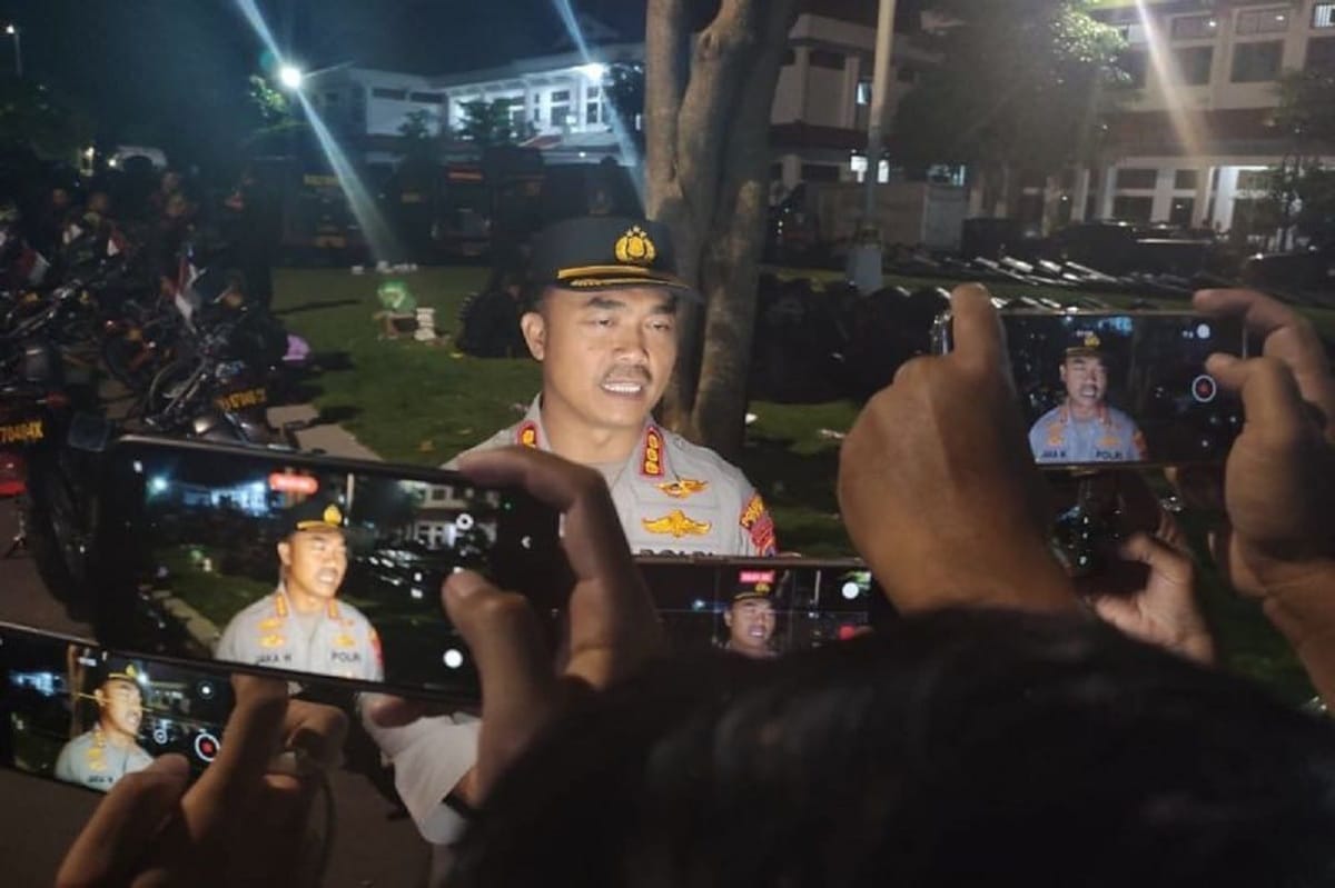 Pengamanan Super Ketat Sidang Hak Angket DPRD Pati, Empat Pembawa Benda Berbahaya Ditangkap