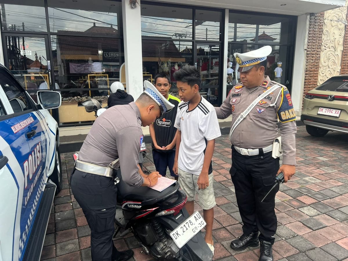 Polda Bali Tegakkan Aturan Lalu Lintas Lewat Operasi Zebra Agung 2025
