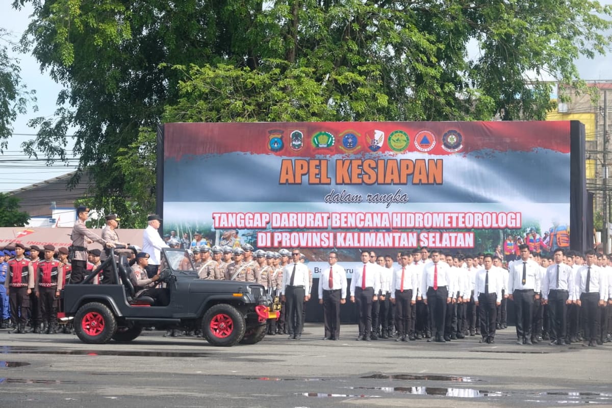 Polda Kalsel Gelar Apel Kesiapsiagaan, 1.200 Personel Disiagakan Hadapi Bencana Hidrometeorologi