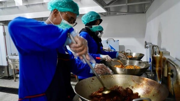 Polda Riau Berdayakan Ratusan Warga Lokal Lewat Dapur SPPG: Gizi Terpenuhi, Ekonomi Tumbuh