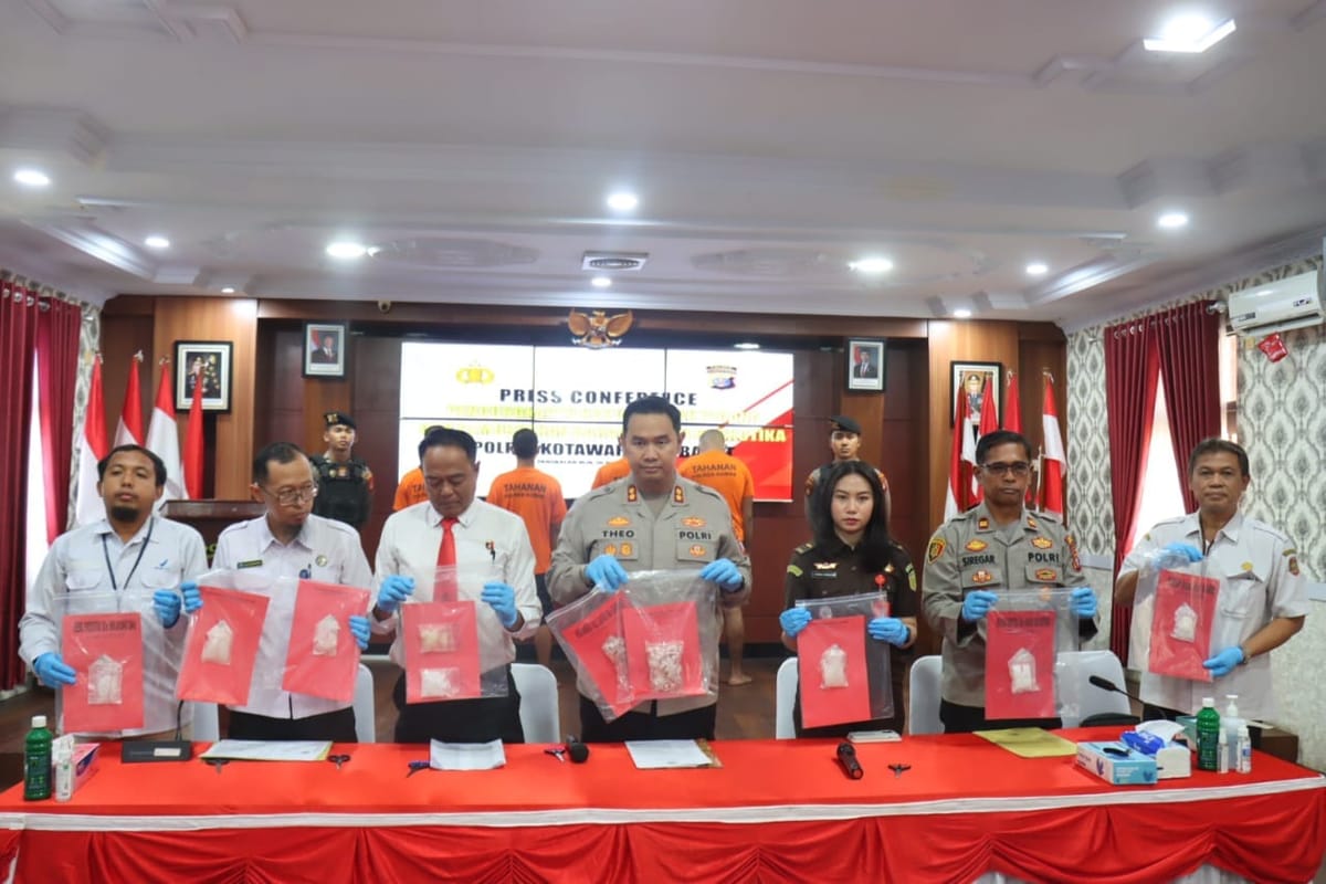 Polres Kotawaringin Barat Musnahkan 364 Gram Sabu dan Puluhan Pil Ekstasi Hasil Ungkap 35 Kasus Narkotika