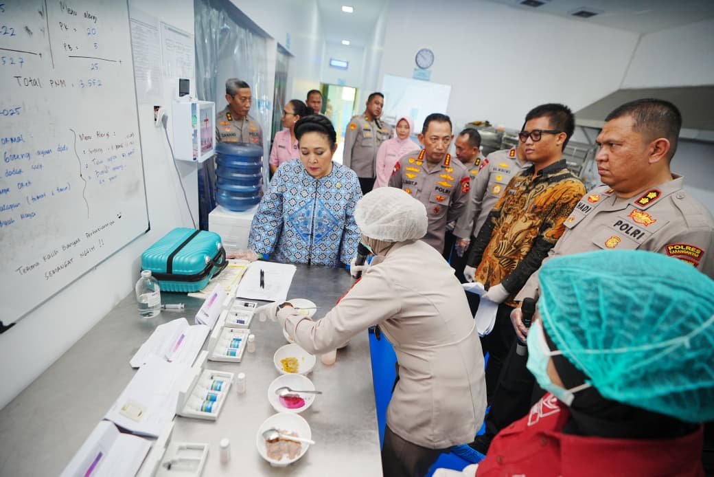 SPPG YKB Polres Karanganyar Jadi Percontohan Nasional, Kapolri dan Komisi IV DPR Apresiasi Pengelolaan Program MBG