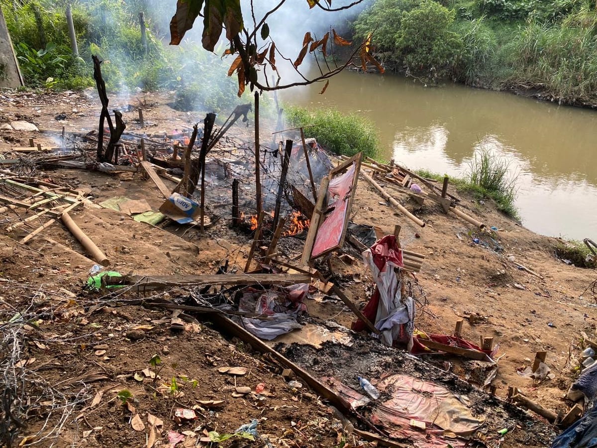 Sarang Narkoba di Pria Laut Digerebek, Barak Dibakar & Pengedar Diringkus