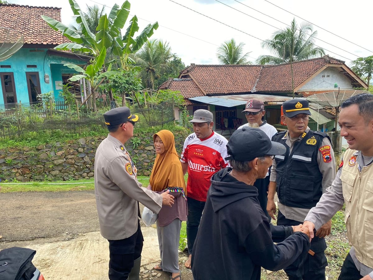 Satgas Trauma Healing Polri Diterjunkan ke Lokasi Longsor Cilacap