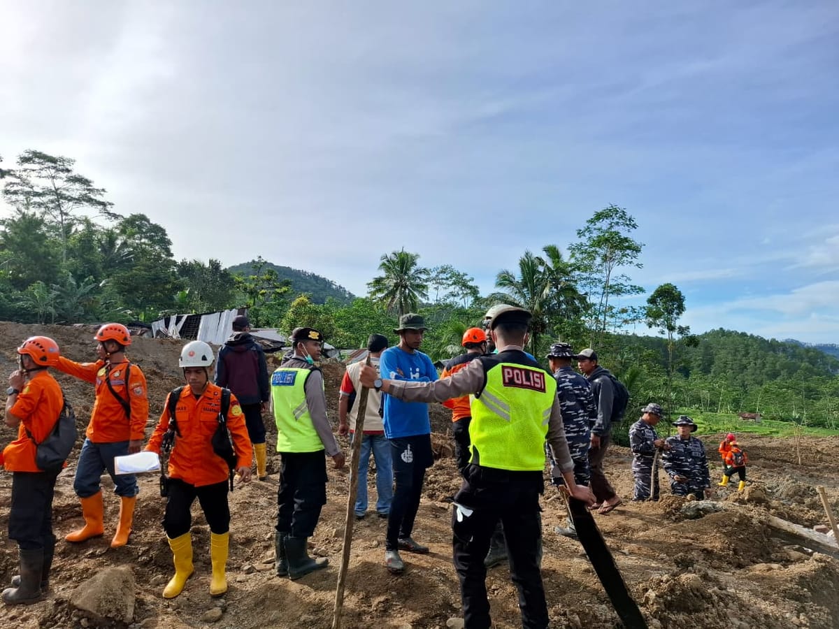 Sempat Tertunda Karena Tanah Masih Bergerak, Tim SAR Gabungan Mulai Pencarian 26 Korban Longsor Banjarnegara