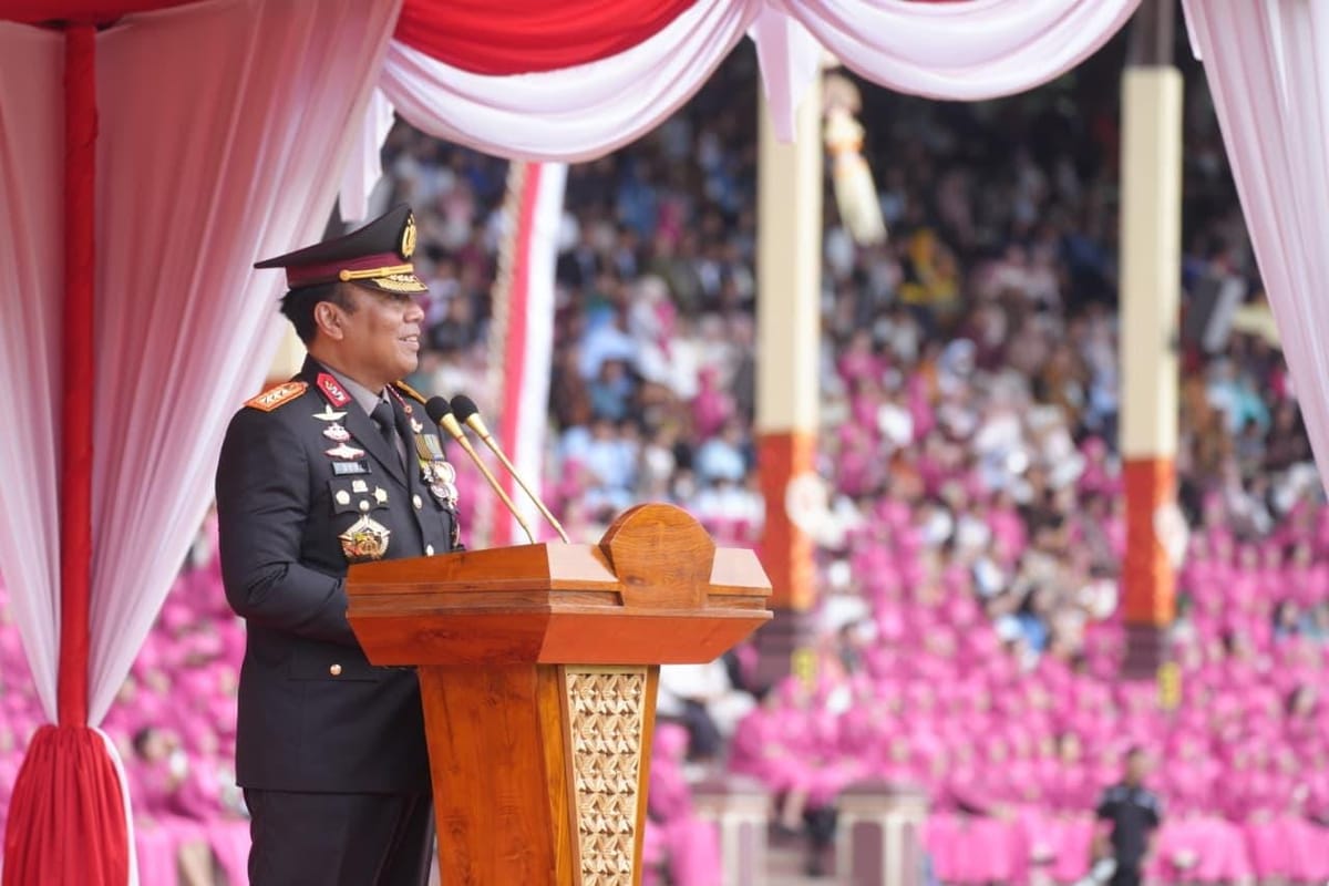 Wakapolri Dedi Prasetyo Terima Penghargaan Kepemimpinan Publik dari Fakultas Hukum UB