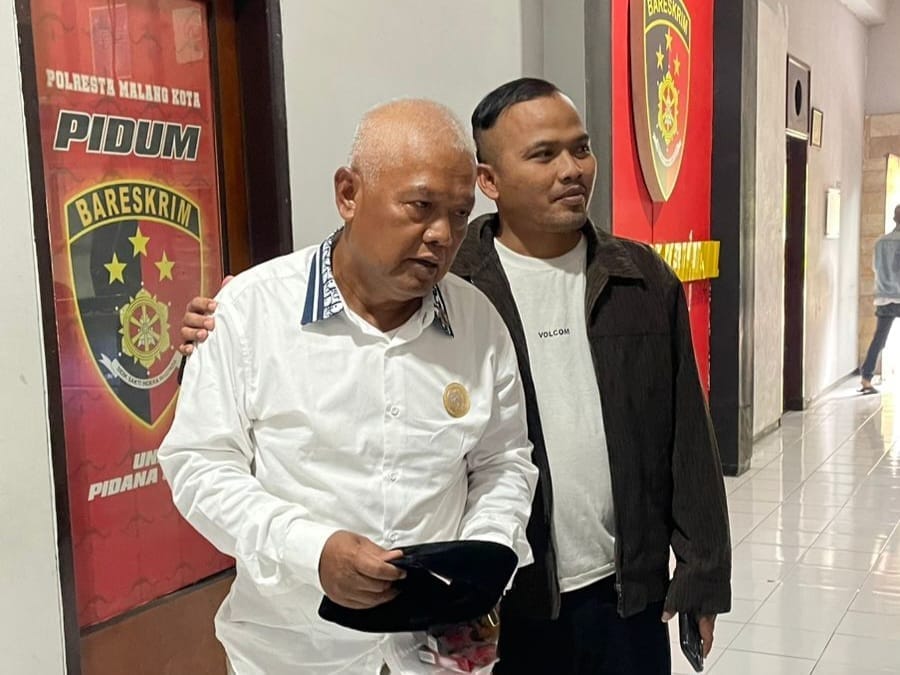 Yai Mim Penuhi Panggilan di Polresta Malang Kota, namun Enggan Berkomentar