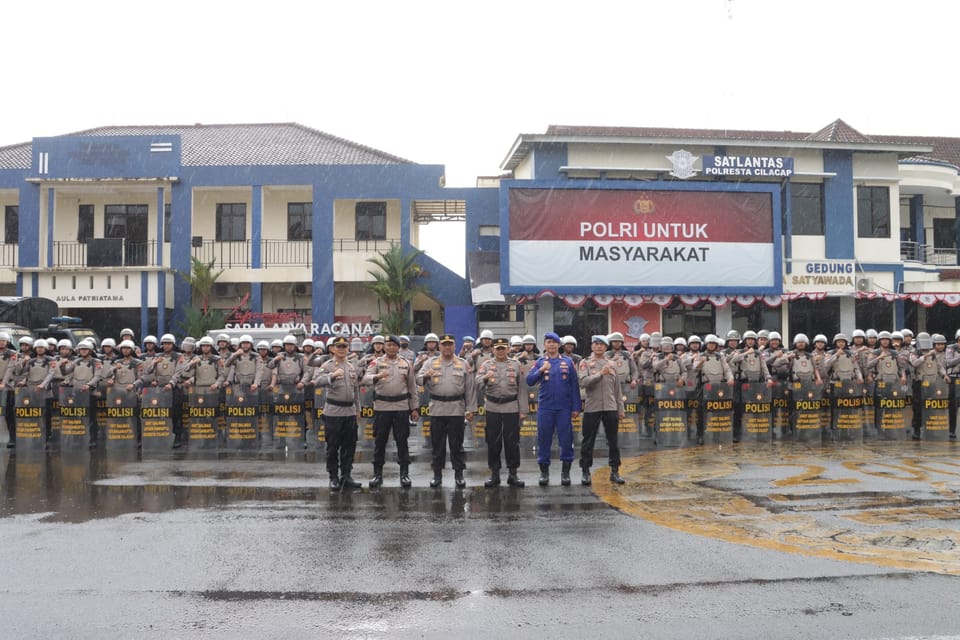 Hadapi Tantangan Kamtibmas, Kapolresta Cilacap Ingatkan Dalmas Tetap Siaga