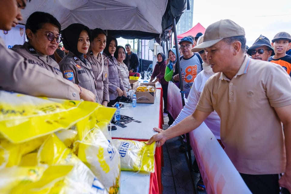 Kapolda dan Gubernur Kalteng Tinjau Langsung Gerakan Pangan Murah di CFD