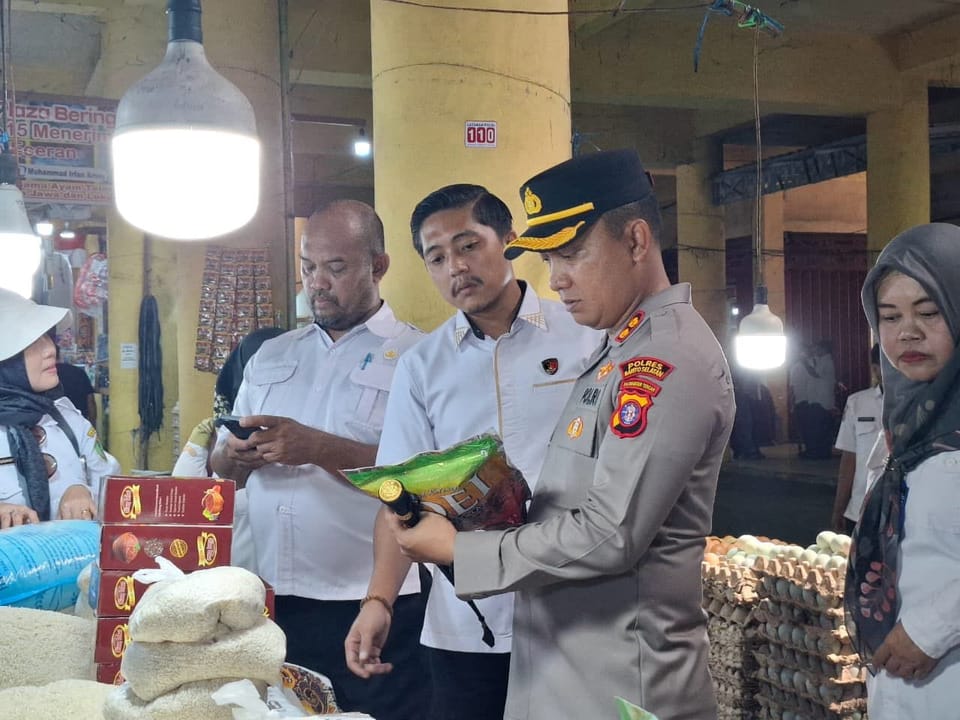Kapolres Barsel dan Satgas Pangan Gelar Sidak Pasar Cegah Peredaran Beras Oplosan