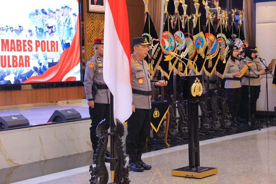 Kapolri Resmi Lantik Sejumlah Pejabat Tinggi, Termasuk Irwasum, Kabaintelkam, dan Kabareskrim