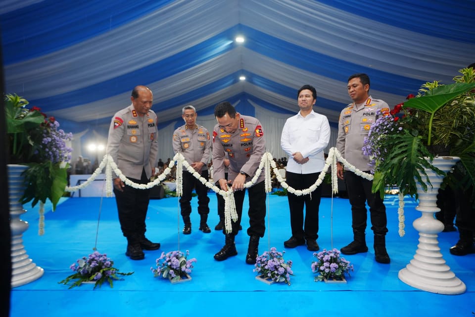 Kapolri Sebut Polri Miliki 458 SPPG Saat Hadiri Groundbreaking di Sidoarjo