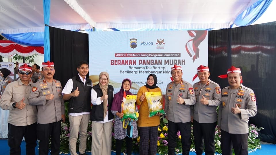 Peduli Ekonomi Warga, Alumni Akpol 90 Laksanakan Pasar Murah di Semarang