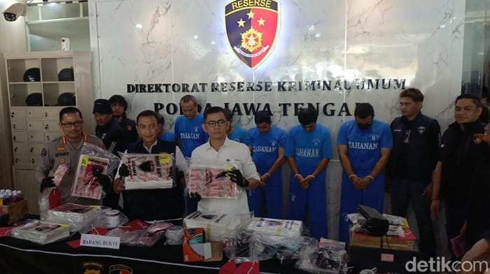 Polda Jateng Bongkar Komplotan Pengedar Uang Rupiah Palsu