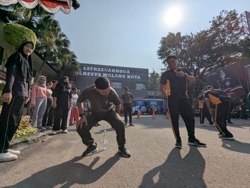 Polresta Malang Kota Gelar Lomba Meriah Sambut HUT RI ke-80, Ada Tarik Truk Lho!