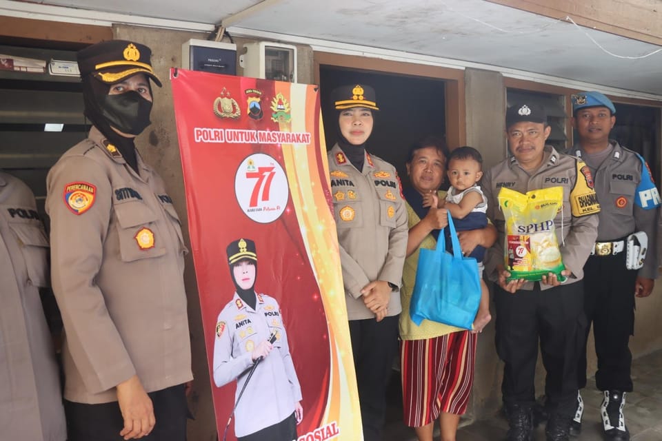 Polwan Polres Magelang Kota Rayakan HUT ke-77 dengan Aksi Sosial