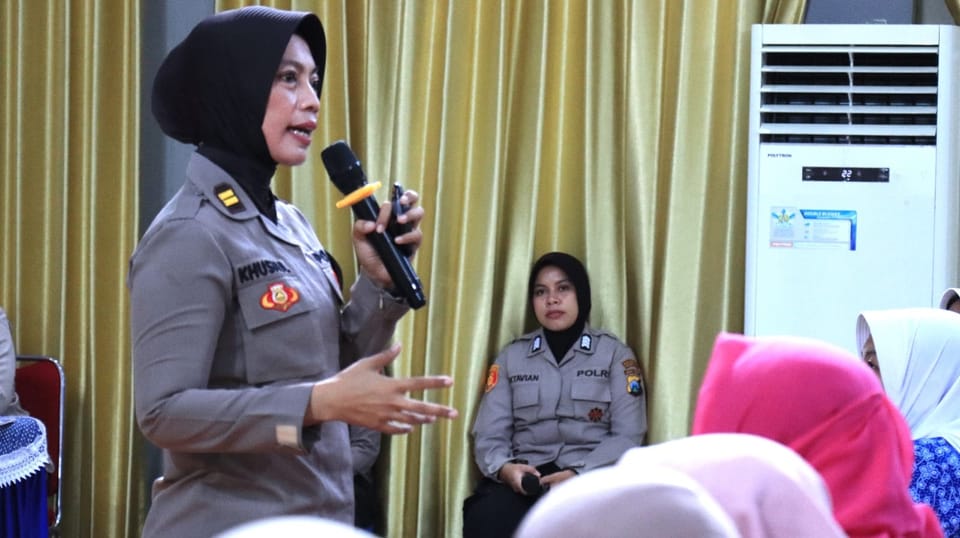 Polwan Polresta Malang Kota Ajak Perempuan Tak Diam Hadapi Kekerasan