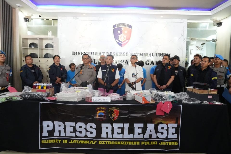 Produksi Rp100 Ribu Palsu 4.000 Lembar, Enam Pelaku Sindikat Ditangkap Polda Jateng
