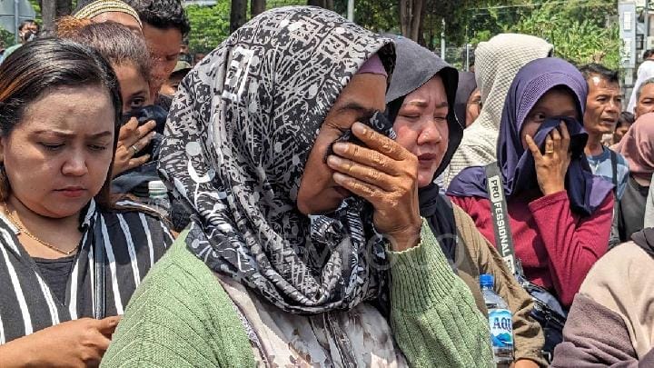 Ratusan Orang Tua Padati Polda Jateng, Jemput Anak Usai Diamankan Polisi