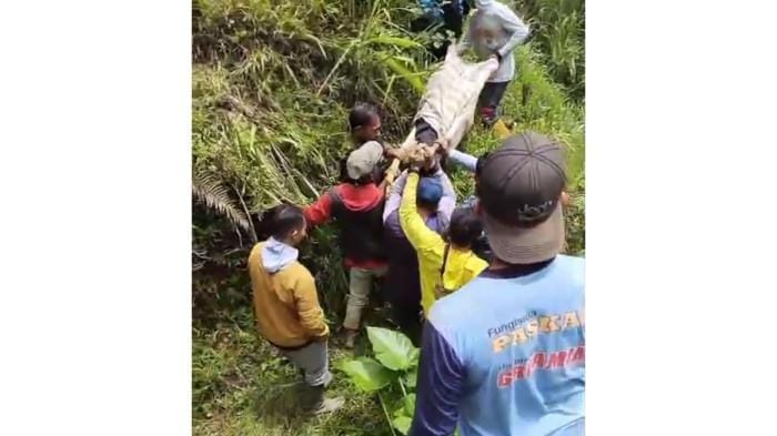 Rem Blong di Tanjakan Kaligua, Motor Pelajar SMK Terjun ke Jurang – Korban Tewas di Tempat