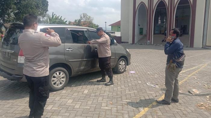 Uang Gaji Guru Rp150 Juta Raib saat Salat Jumat di Brebes, Pelaku Kabur Geber Motor