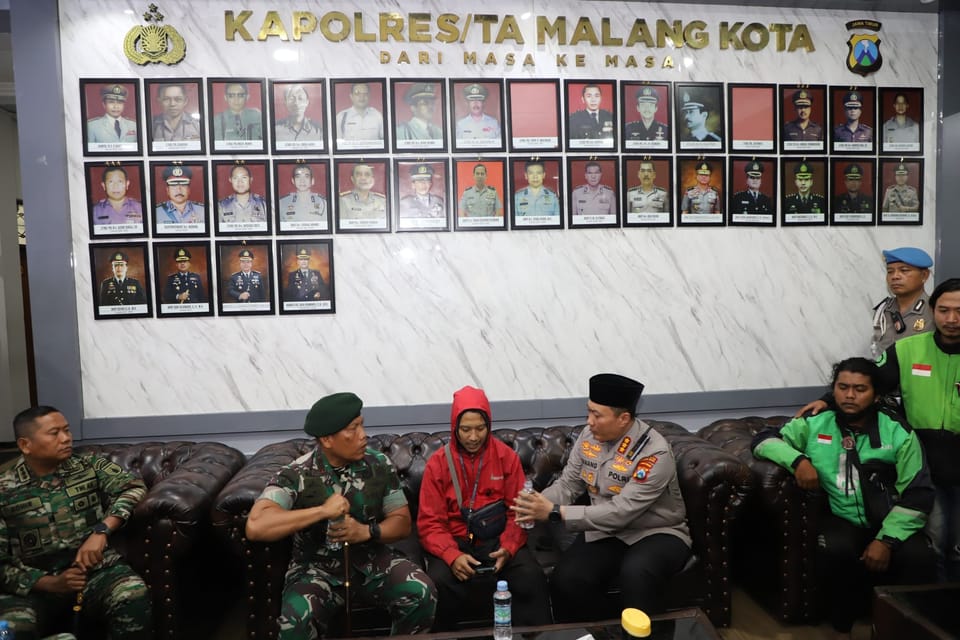 Usai Aksi Ricuh, Kapolresta Malang Kota Temui Massa dan Sampaikan Permohonan Maaf
