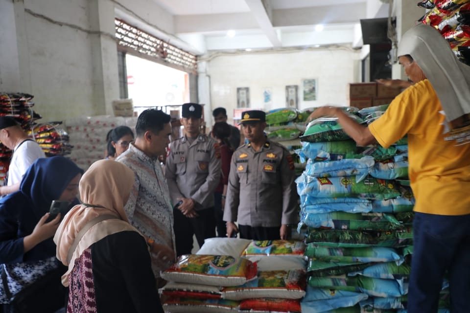 Hari Kedua Ops Satgas Pangan Propinsi Bali Sidak Dua Toko Grosir Di Denpasar
