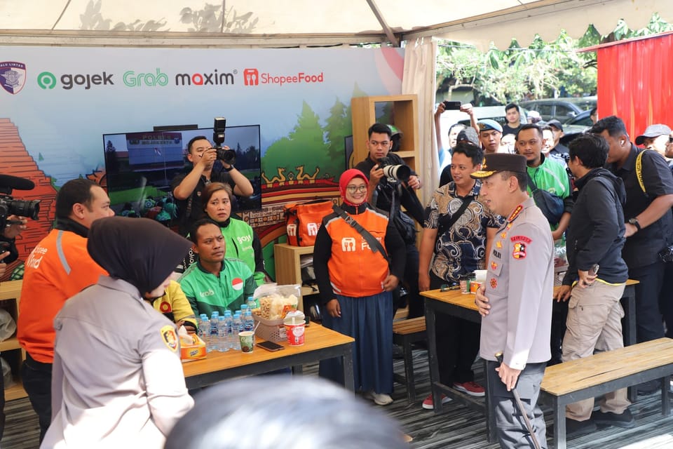 Jogo Jatim Resmi Menggema Kapolri Deklarasi Kamtibmas Bareng Driver Ojol di Stadion Gajayana